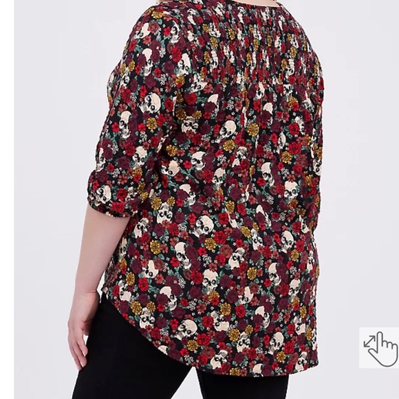 TORRID WOMEN’S TUNIC BLOUSE - CRINKLE FLANNEL FLORAL SKULLS BLACK SIZE 3X NWT - Picture 3 of 6